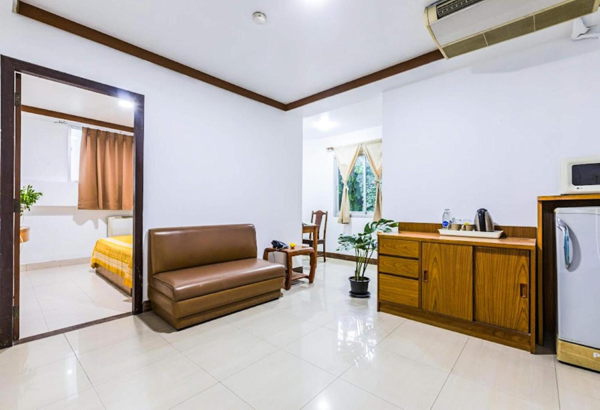 Collection O Howard Square Boutique Hotel Bangkok Bagian luar foto