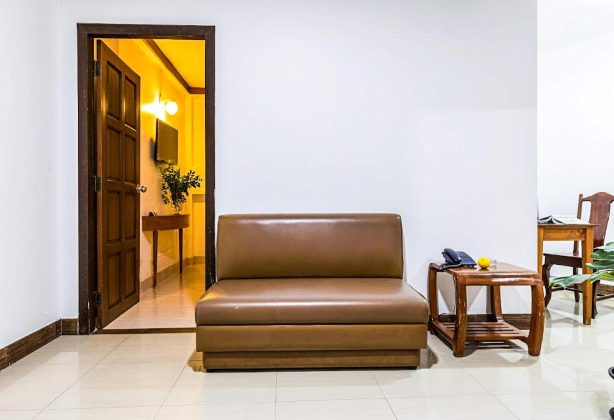 Collection O Howard Square Boutique Hotel Bangkok Bagian luar foto