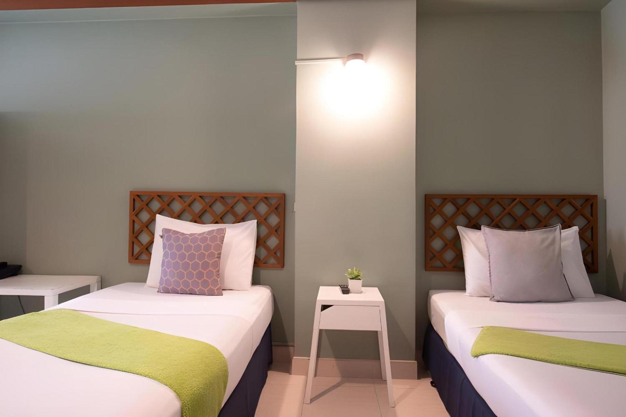Collection O Howard Square Boutique Hotel Bangkok Bagian luar foto
