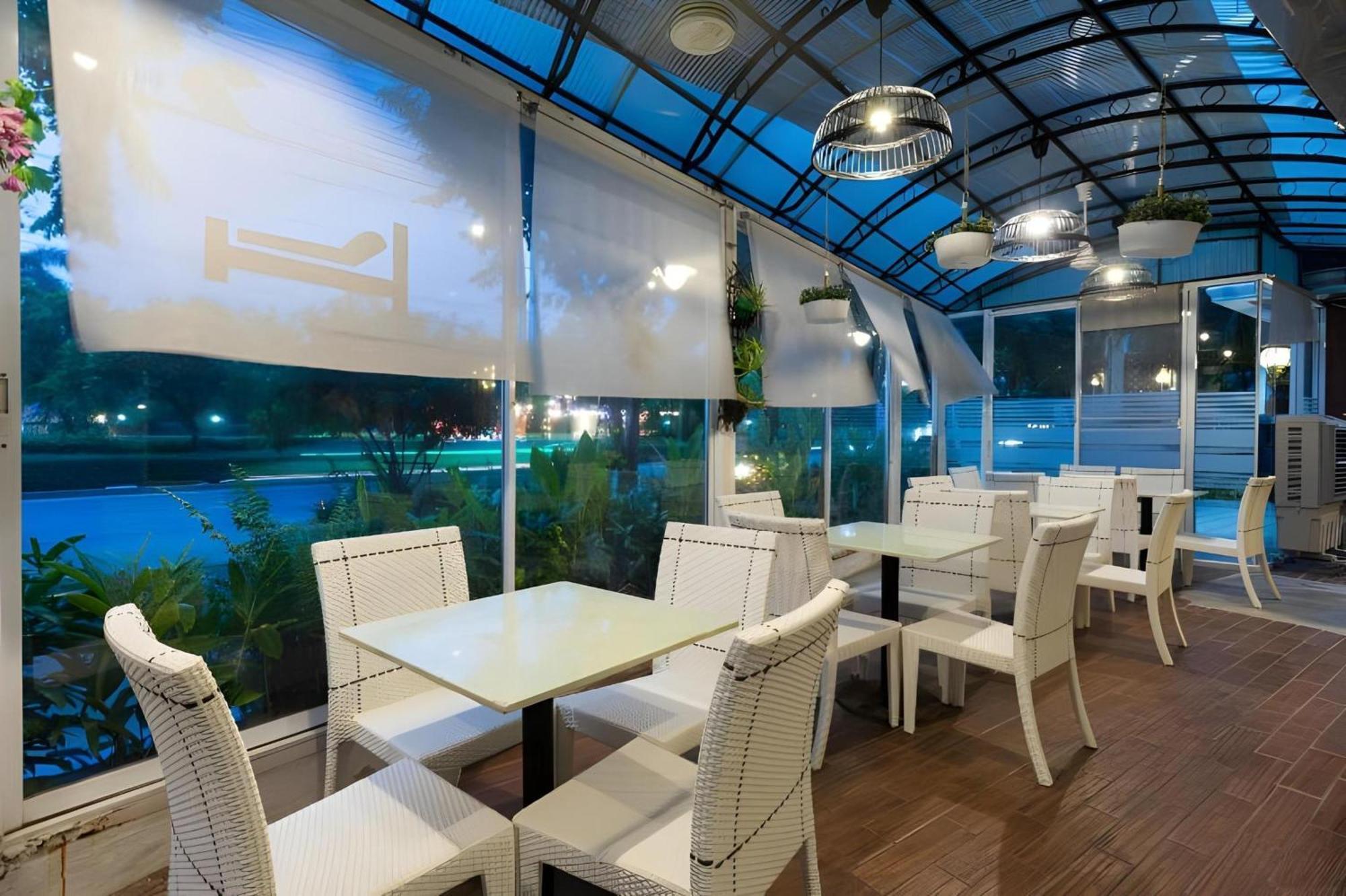 Collection O Howard Square Boutique Hotel Bangkok Bagian luar foto