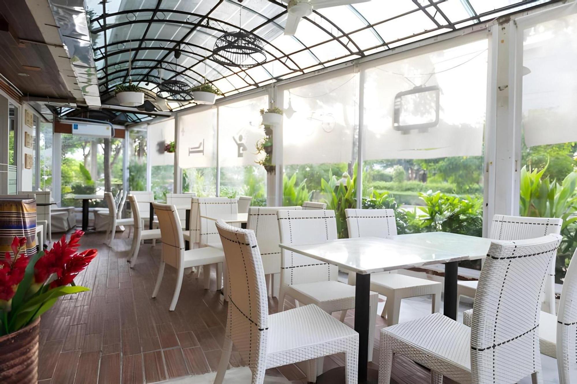 Collection O Howard Square Boutique Hotel Bangkok Bagian luar foto
