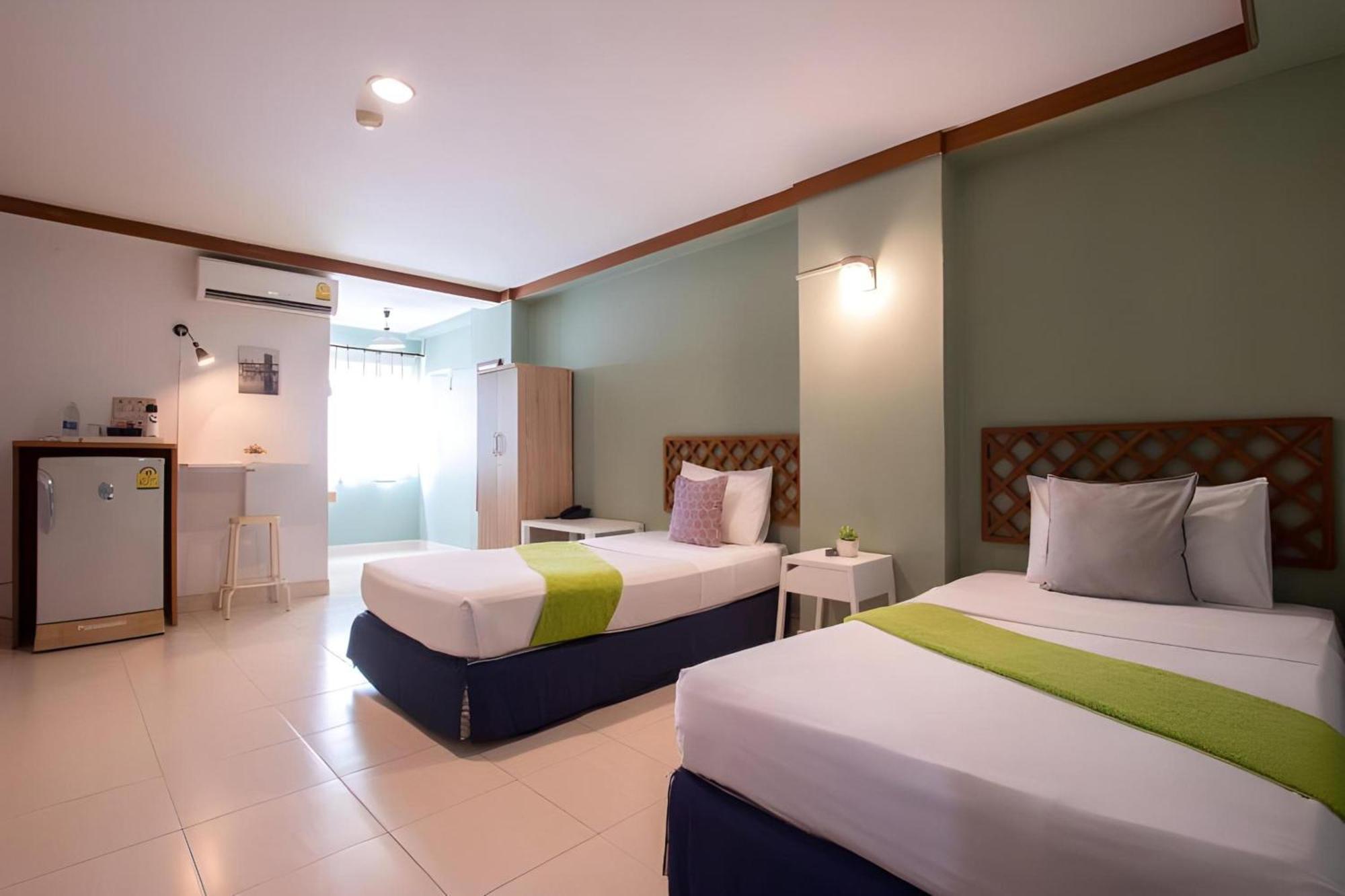 Collection O Howard Square Boutique Hotel Bangkok Bagian luar foto