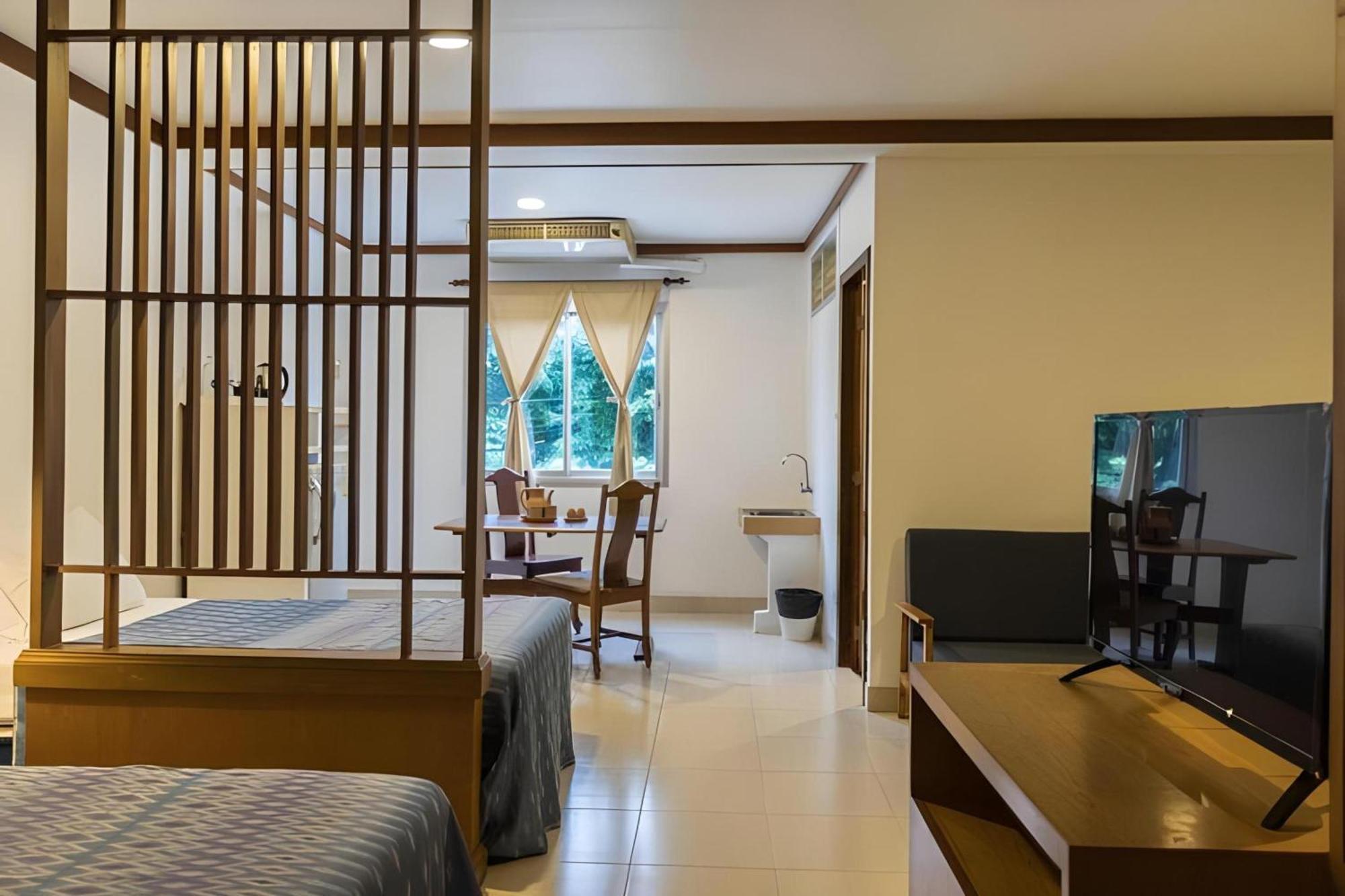 Collection O Howard Square Boutique Hotel Bangkok Bagian luar foto