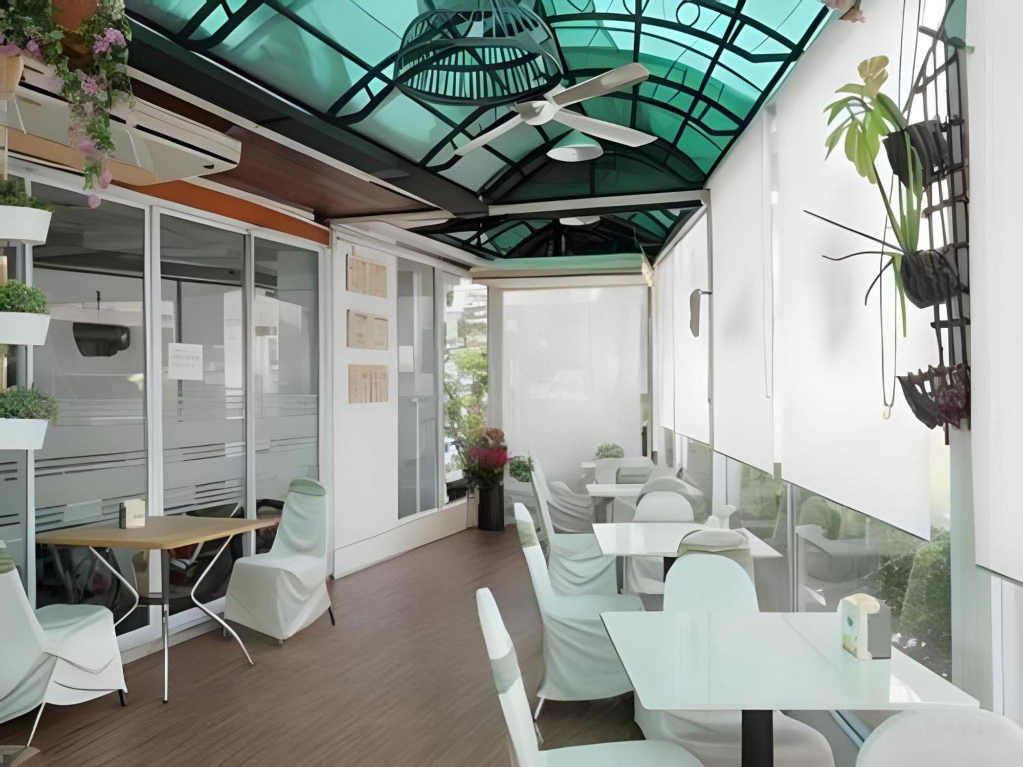 Collection O Howard Square Boutique Hotel Bangkok Bagian luar foto