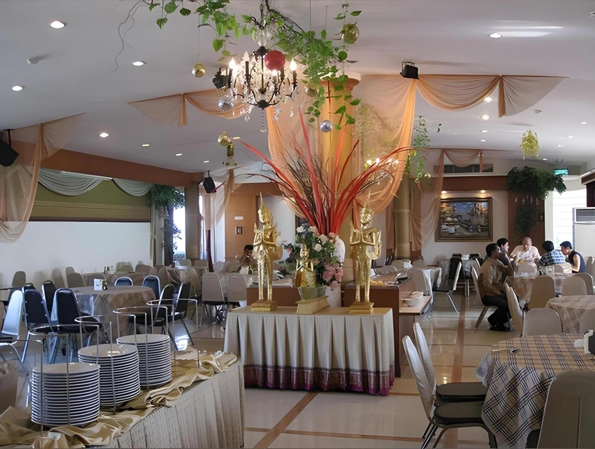 Collection O Howard Square Boutique Hotel Bangkok Bagian luar foto